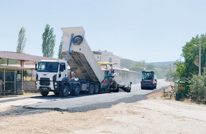 AFYON'DA BU KÖY VE BELDELERE YENİ YOL YAPILIYOR
