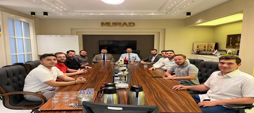 AK Parti Gençlik Kolları Ege Koordinatörü Kocaman, Afyon’da Teşkilatla Buluştu