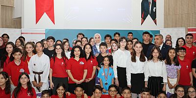 Afyonkarahisar’ın Zirvedekileri Ödüllerini Vali Yiğitbaşı’nın Elinden Aldı