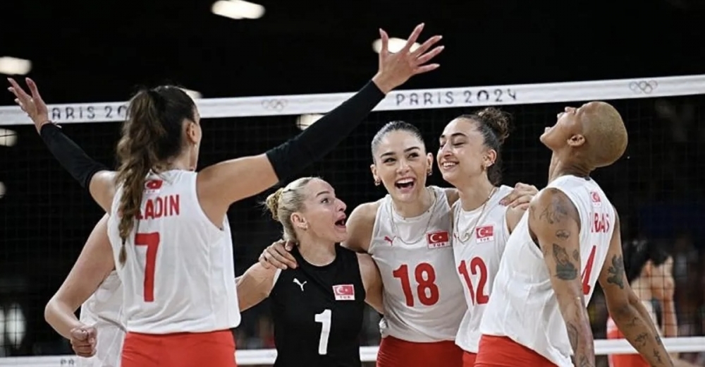 TÜRKİYE YARI FİNALDE! TÜRKİYE YARI FİNALDE KİMİNLE OYNAYACAK?